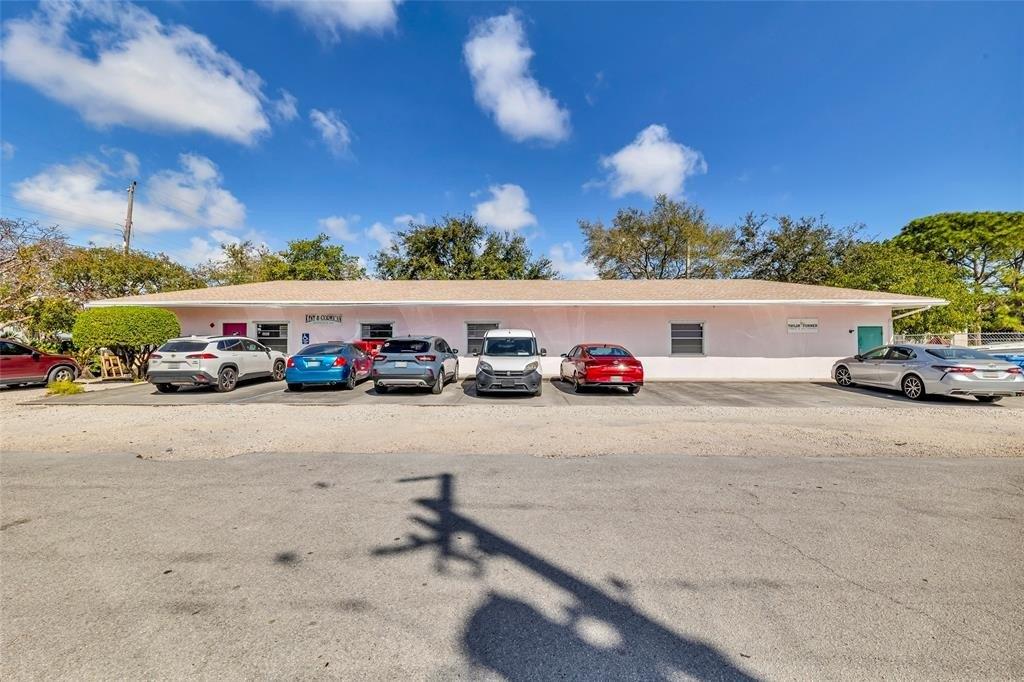 Property Image for 2520 N Dixie Hwy