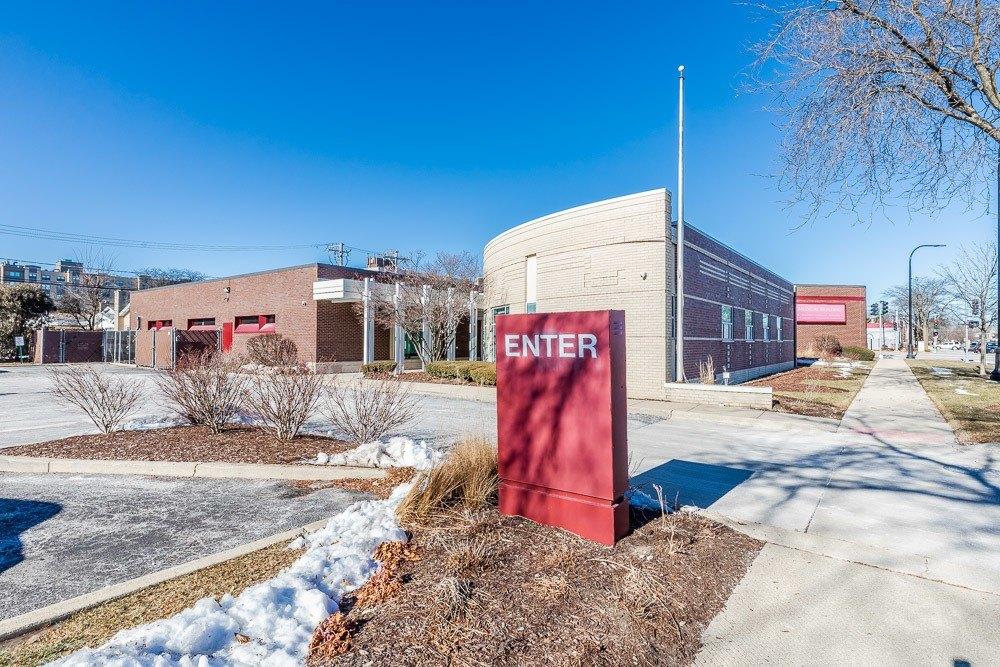 Property Image for 7126 N Lincoln Avenue