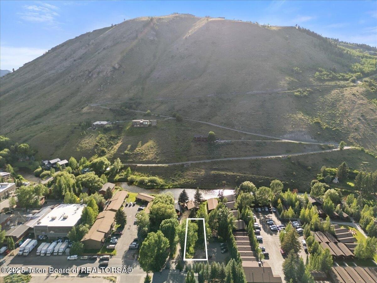 Property Image for 415 N GLENWOOD Street