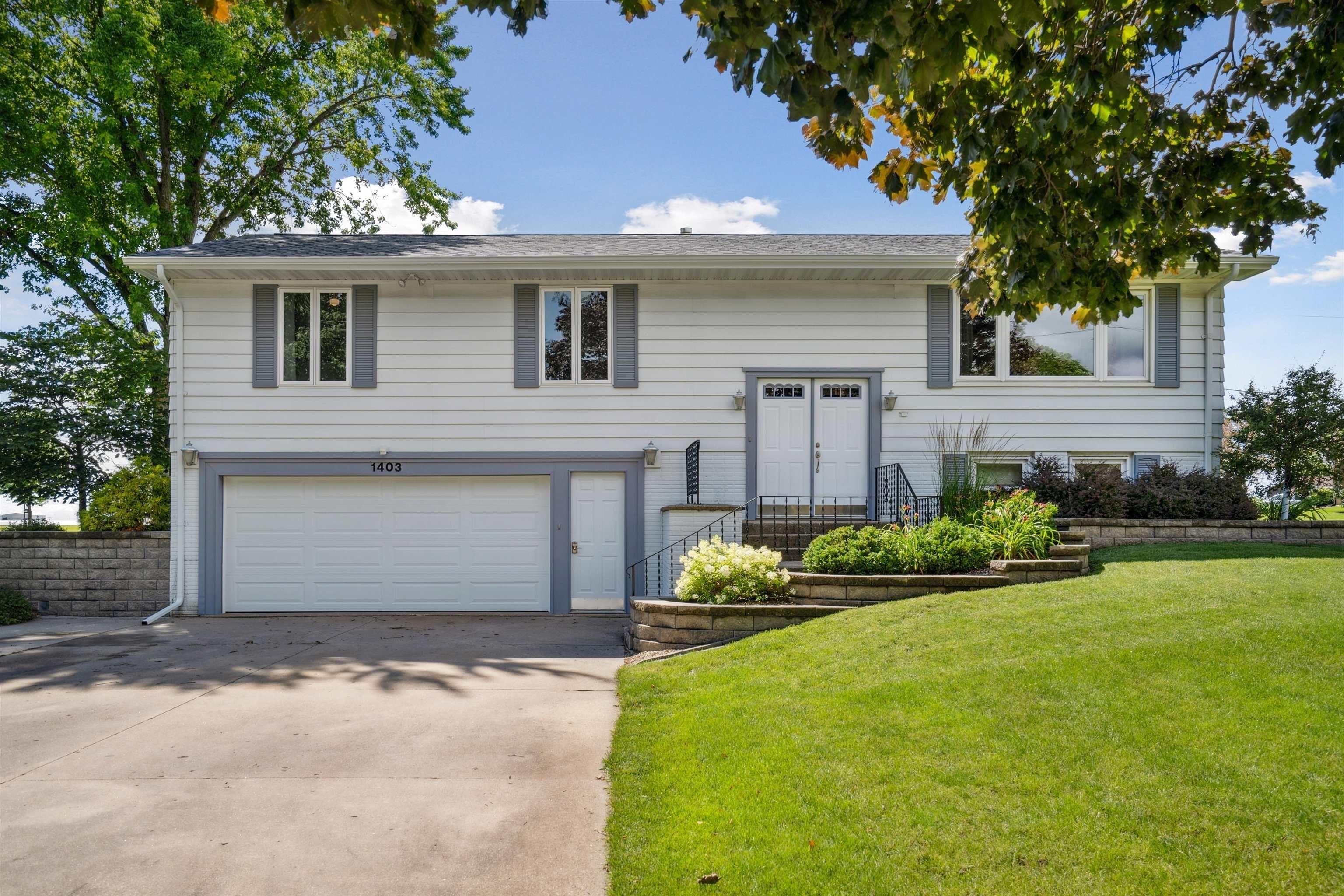 Dyersville Real Estate Find Houses & Homes for Sale in Dyersville, IA