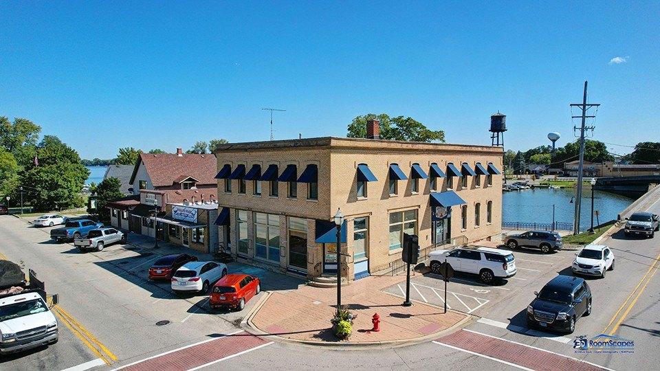 Property Image for 1402 N Riverside Drive
