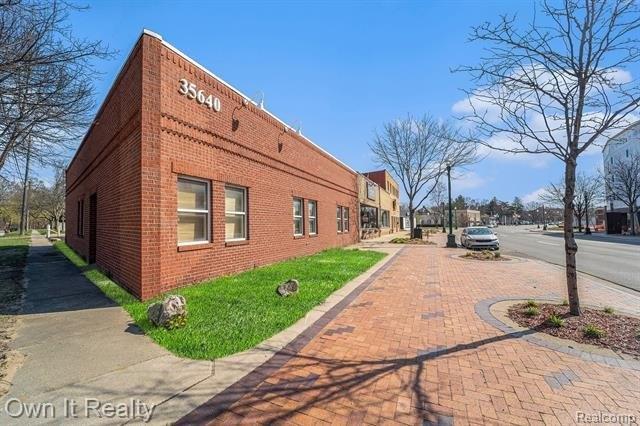 Property Image for 35640 W MICHIGAN Avenue
