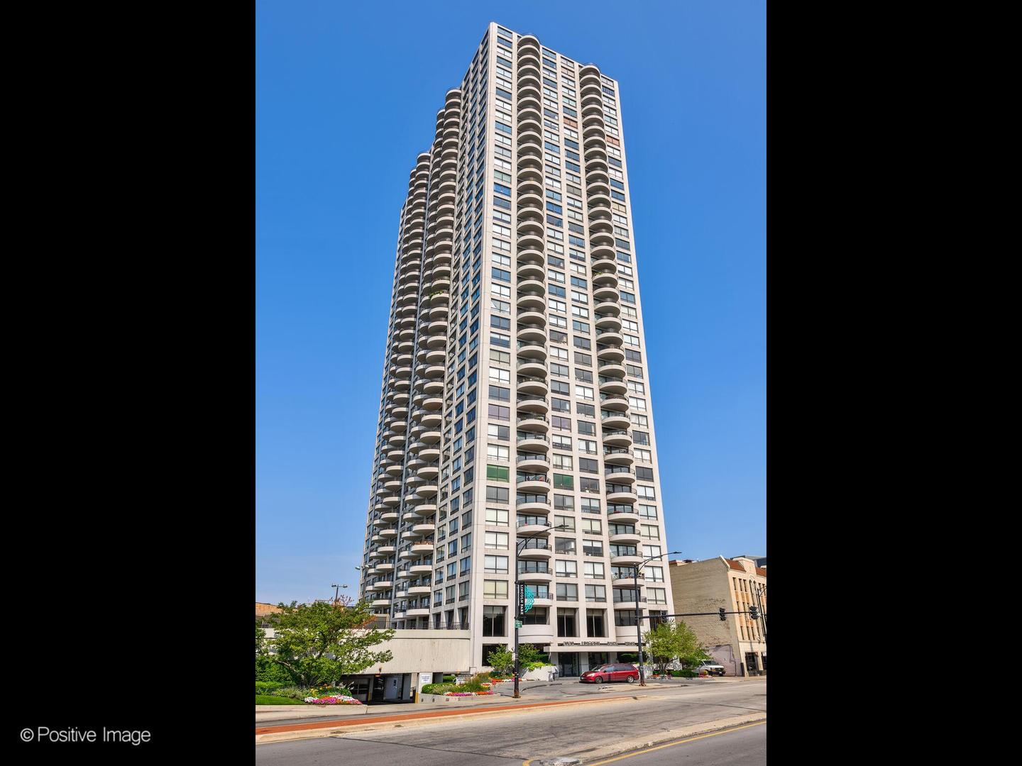 Property Image for 2020 N Lincoln Park West 5F