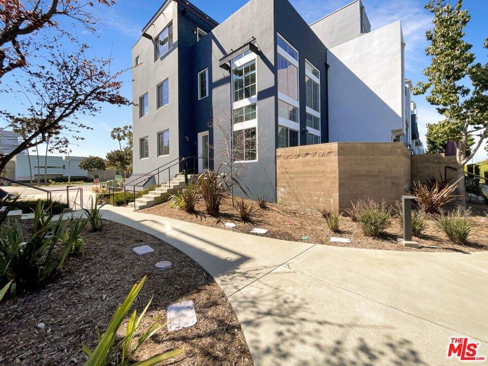 Property Image for 5350 Playa Vista Dr 1