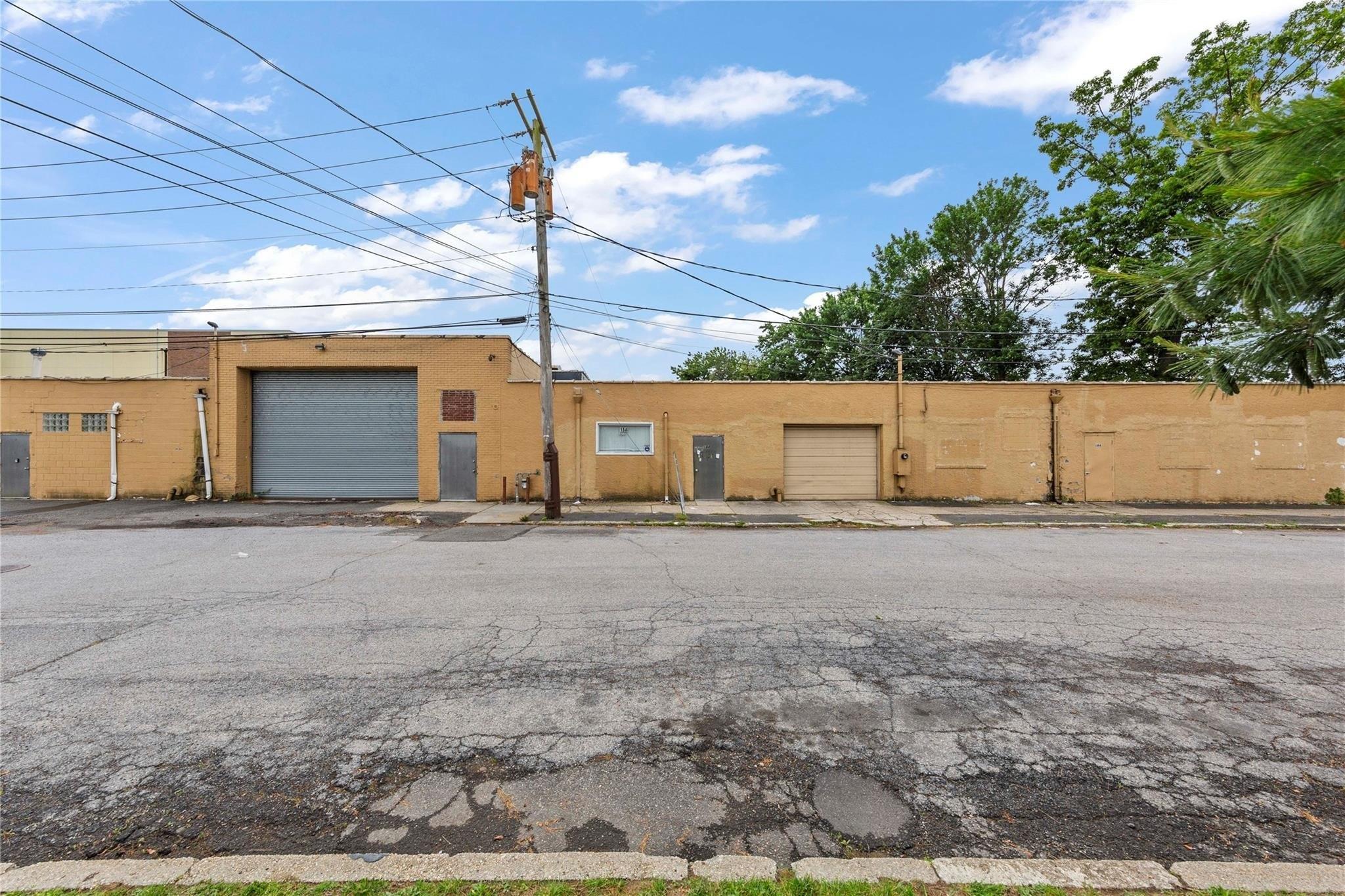 Property Image for 625 W Merrick Road