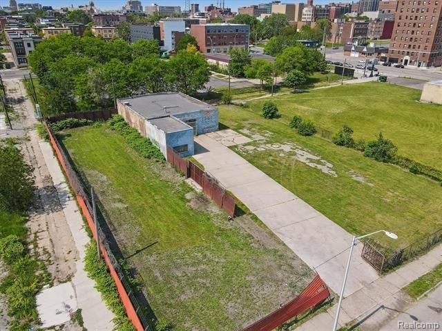 Property Image for 666 Peterboro Street