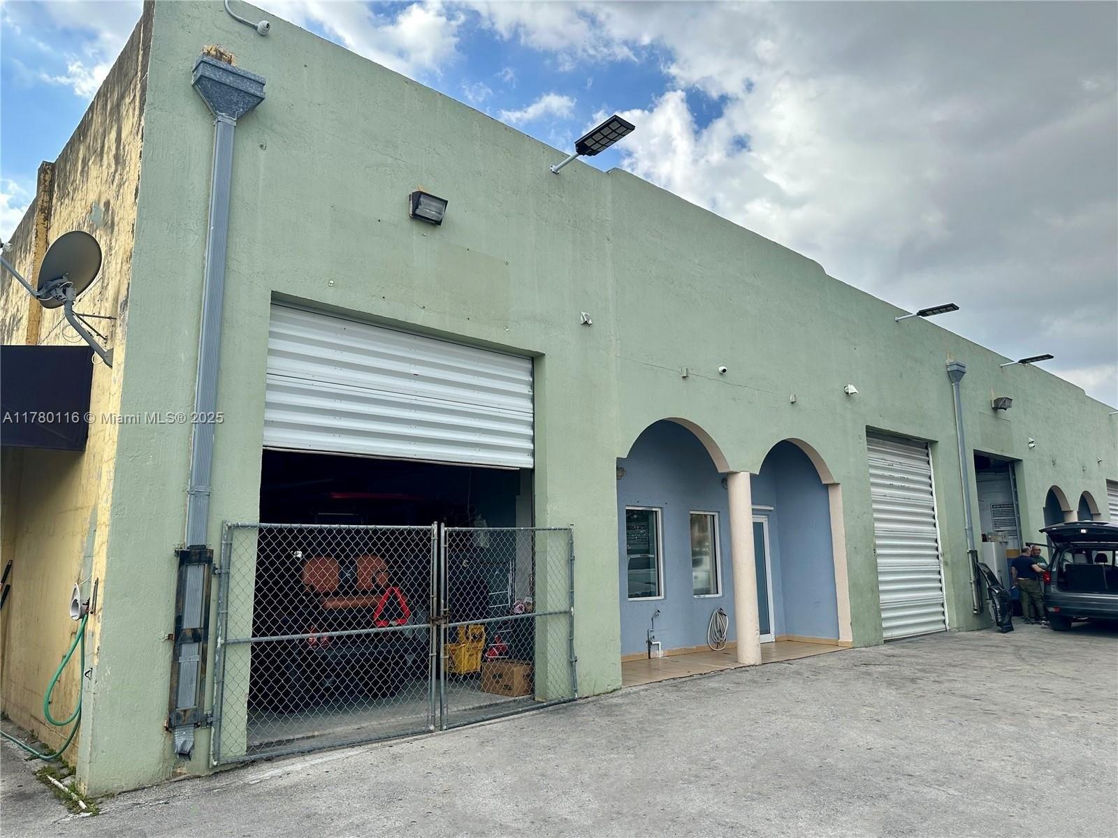 Property Image for 9180 NW 119th St 10