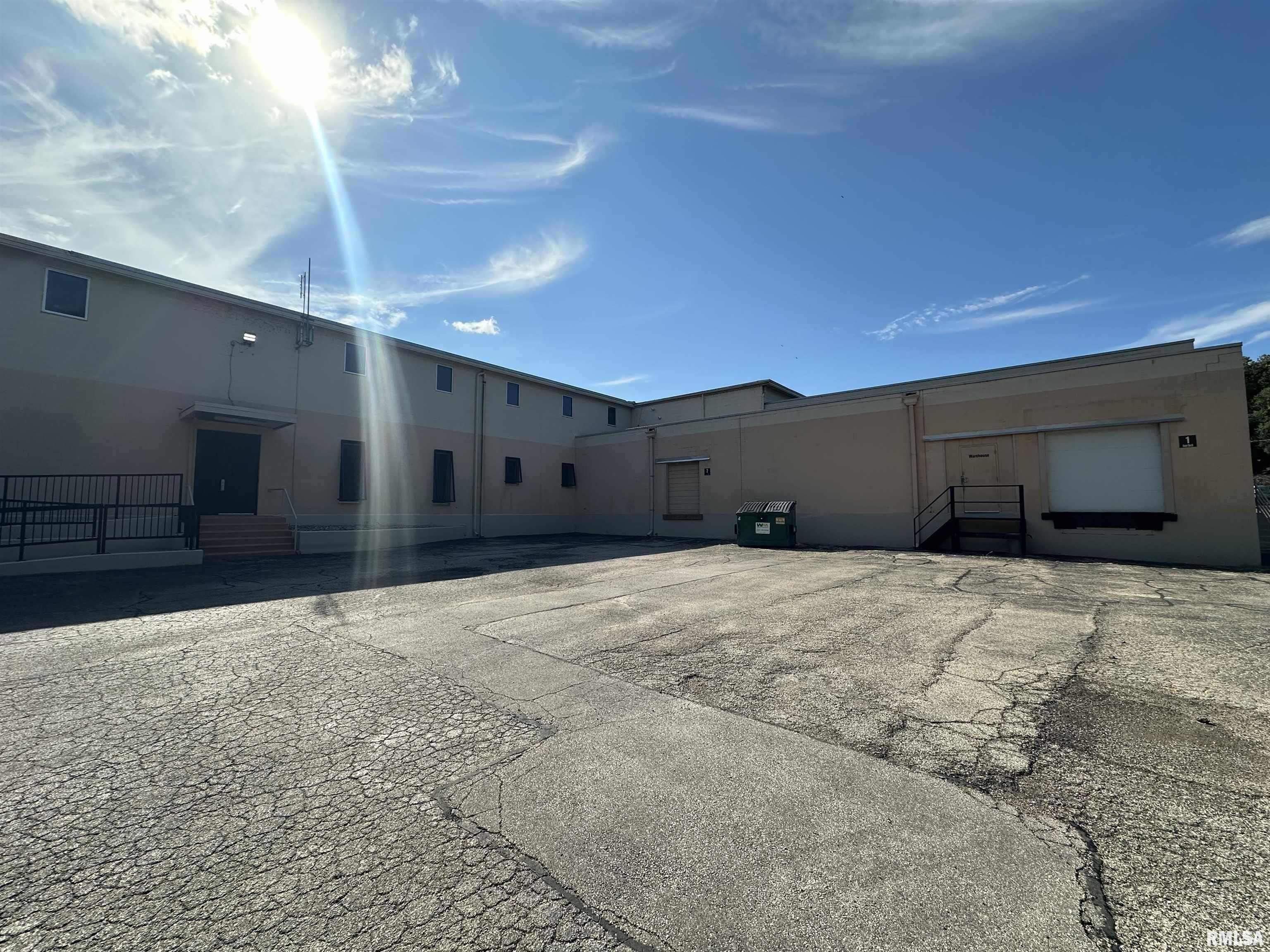 Property Image for 2000 NE PERRY Avenue O