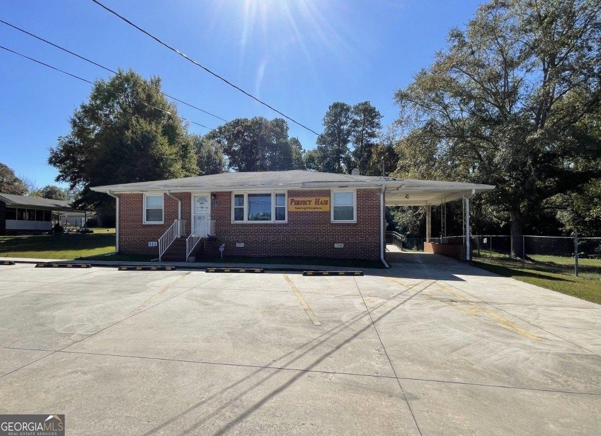 Property Image for 220 Airport