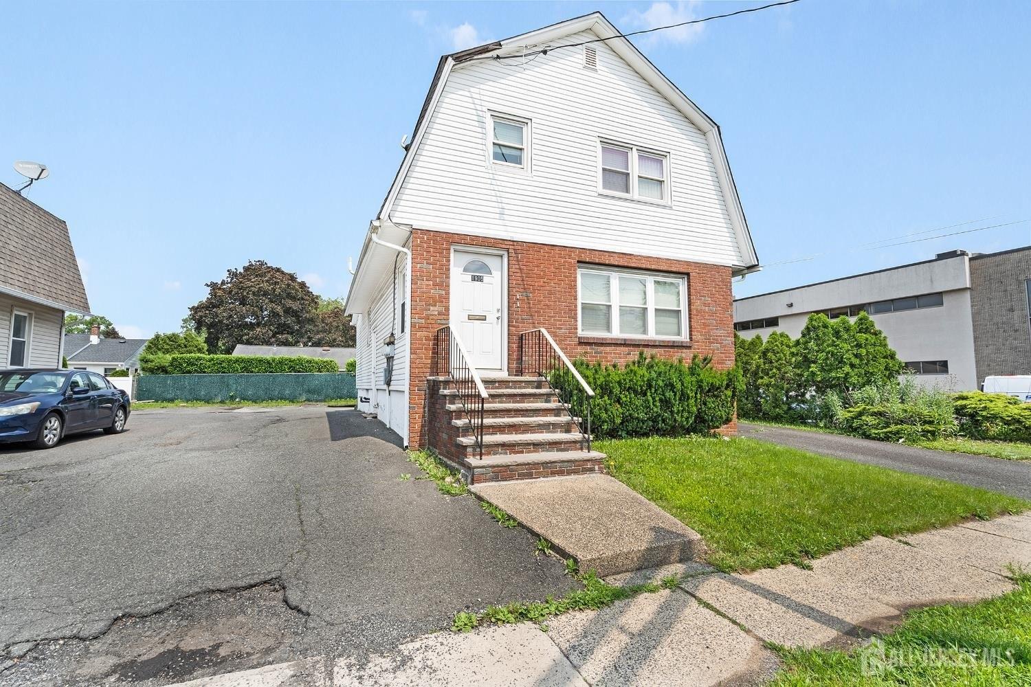 Property Image for 1905 Park Avenue