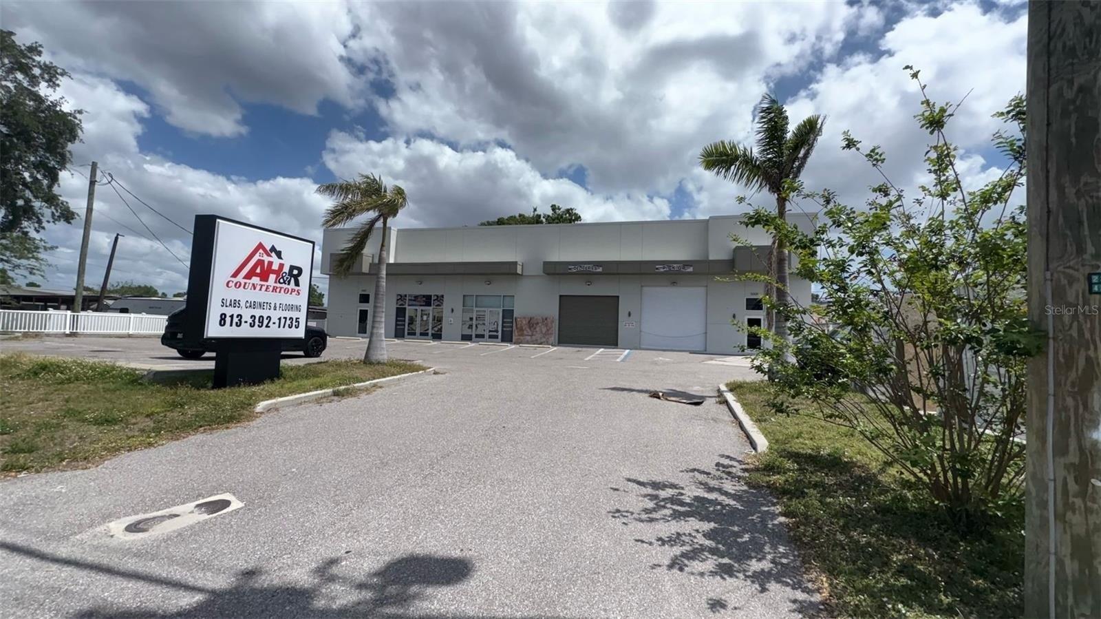 Property Image for 5005 N Lois Avenue