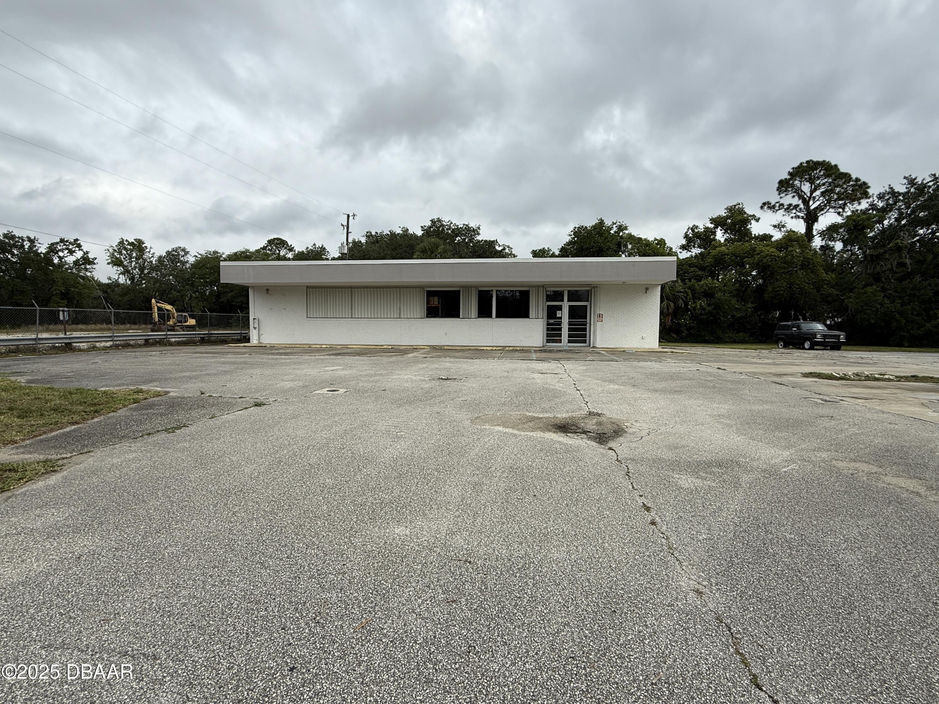 Property Image for 2153 Fl-44