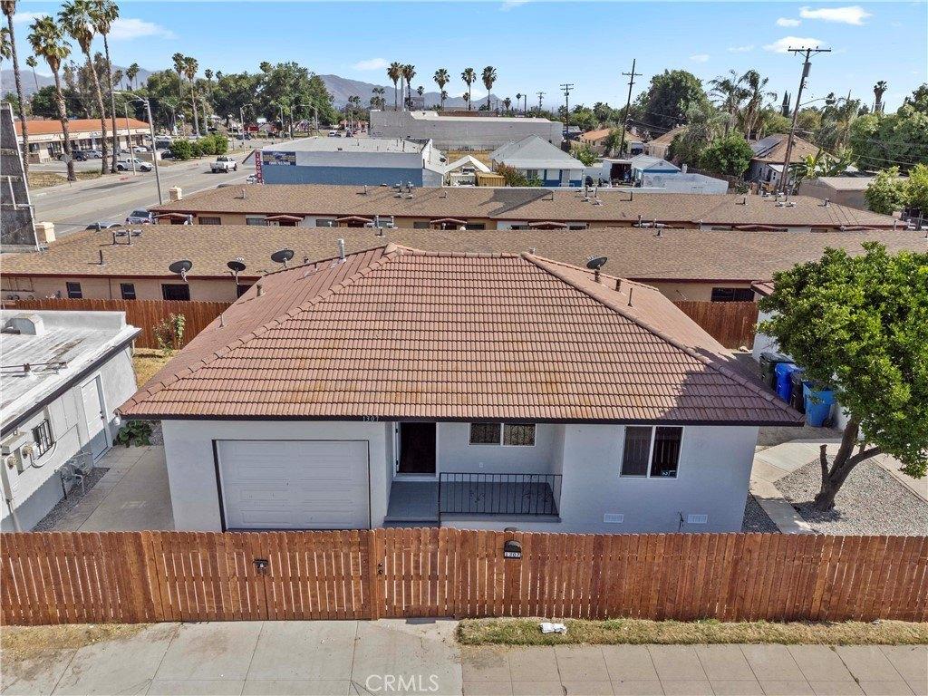 Property Image for 796 N Mount Vernon Avenue