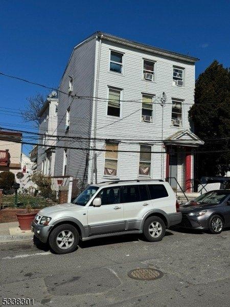 Property Image for 27 Ward St