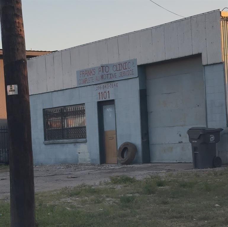 Property Image for 1101 S S Ewing Avenue