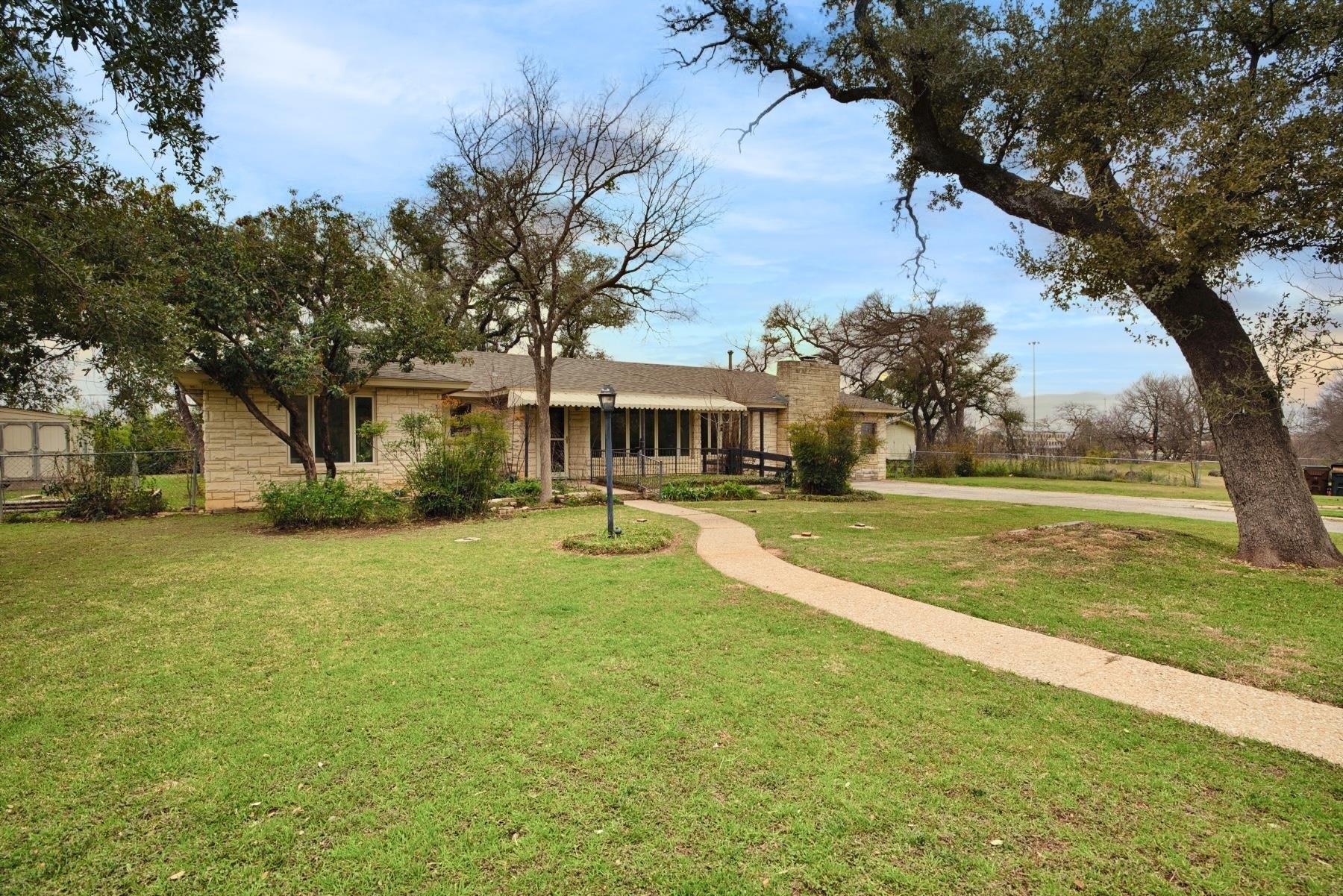 Property Image for 508 Lee St N