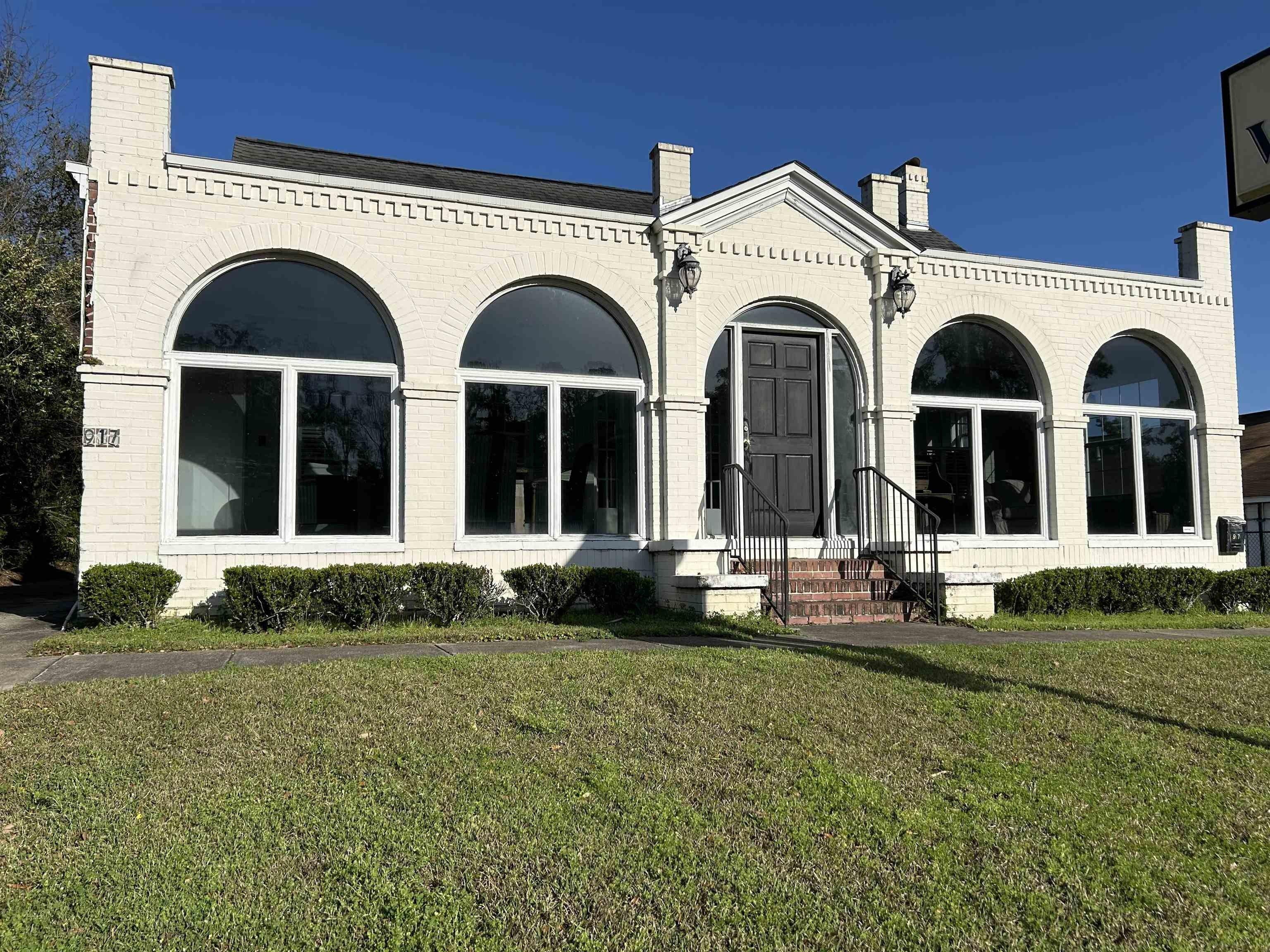 Property Image for 917 N Monroe Street