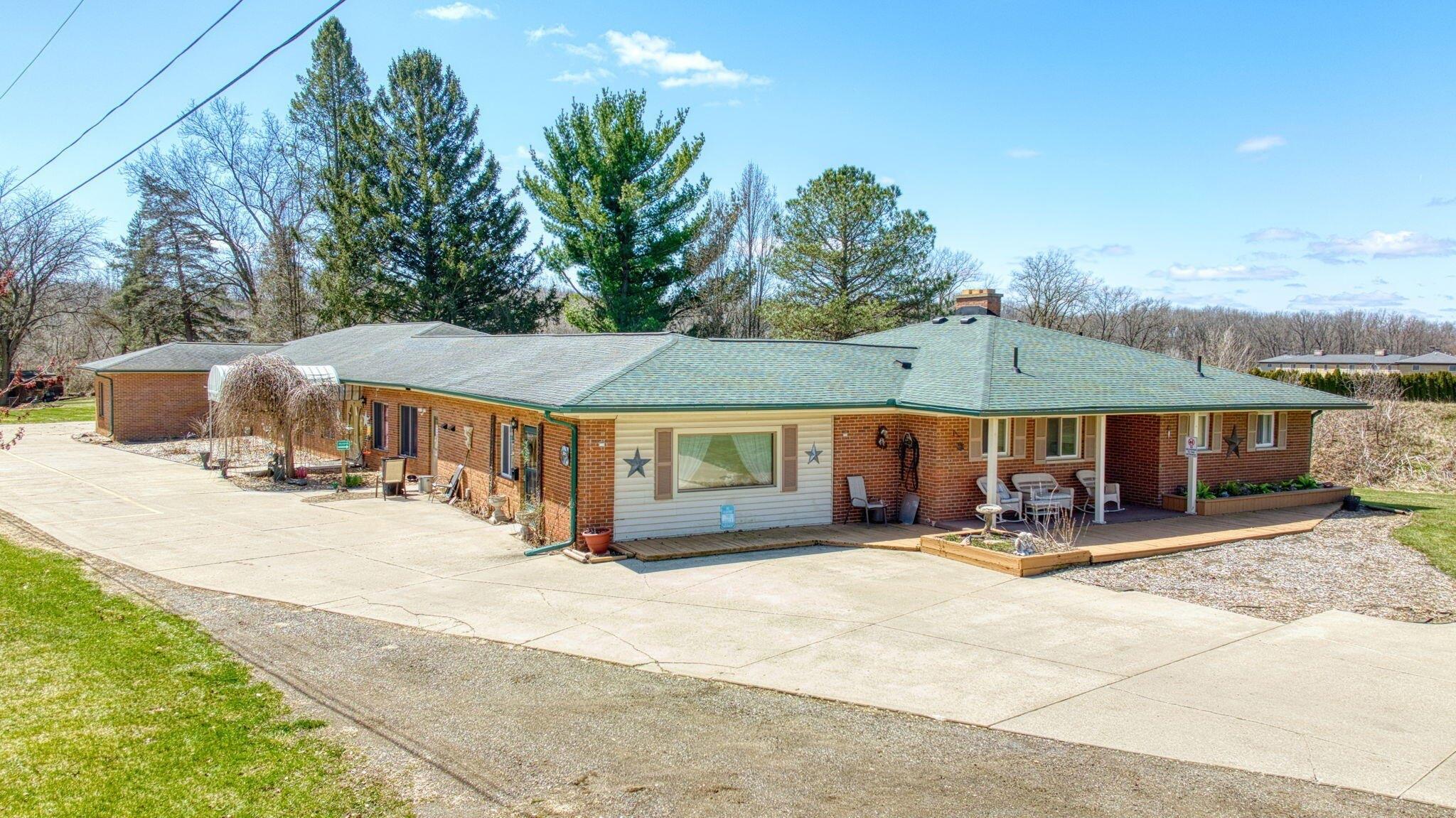 Property Image for 5585 Brooklyn Road
