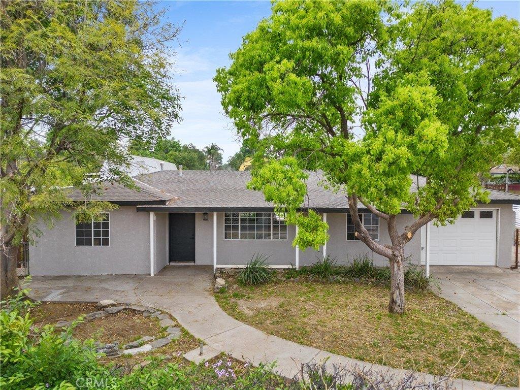 Property Image for 15503 W El Cajon Street