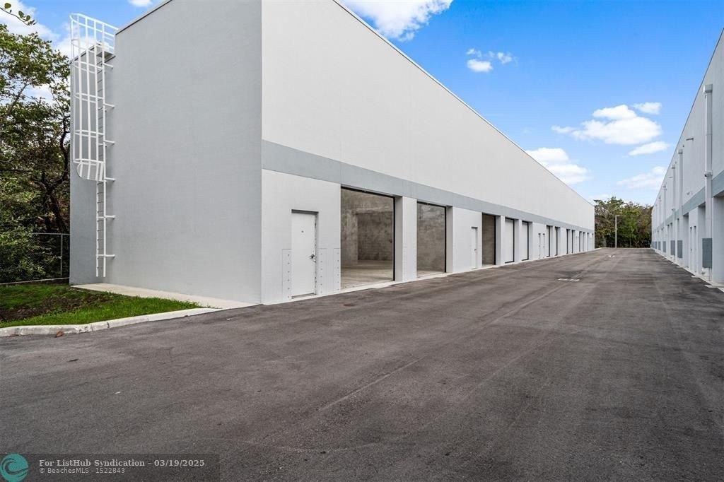 Property Image for 2001 W State Road 84 #418