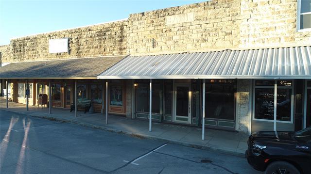 104 W Jacksboro Street Chico Tx 76431 Mls 14481436 C21