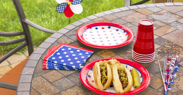 How to Decorate Your Backyard for a 4th of July Celebration – Century 21®